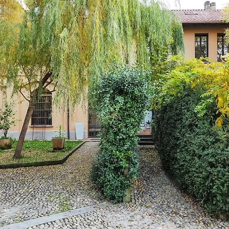 Open Space Nel Cuore Dei Navigli